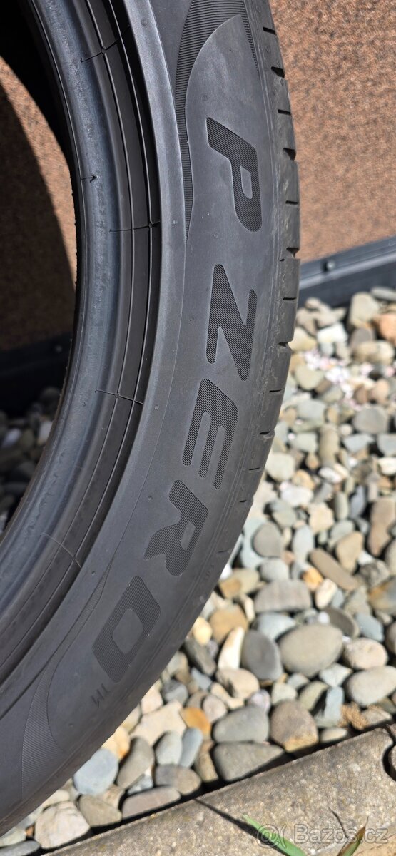 245/45/19 Pirelli P ZERO 102Y - 2