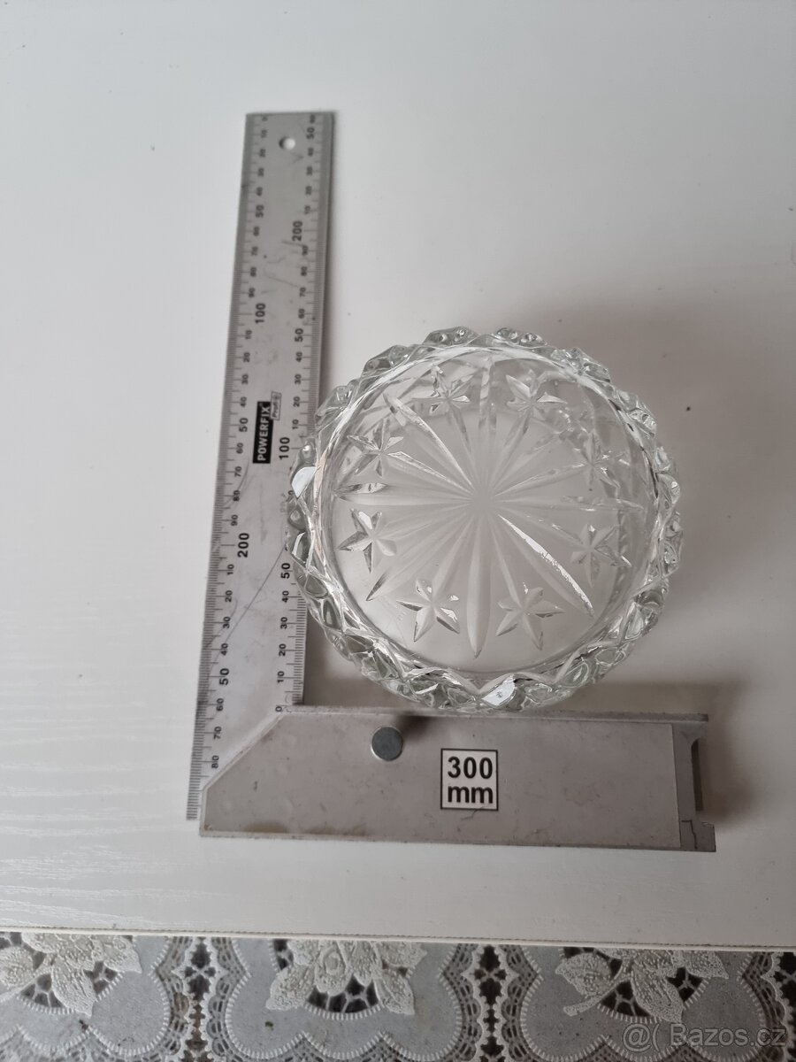 Skleněná lisovaná mistička - 2