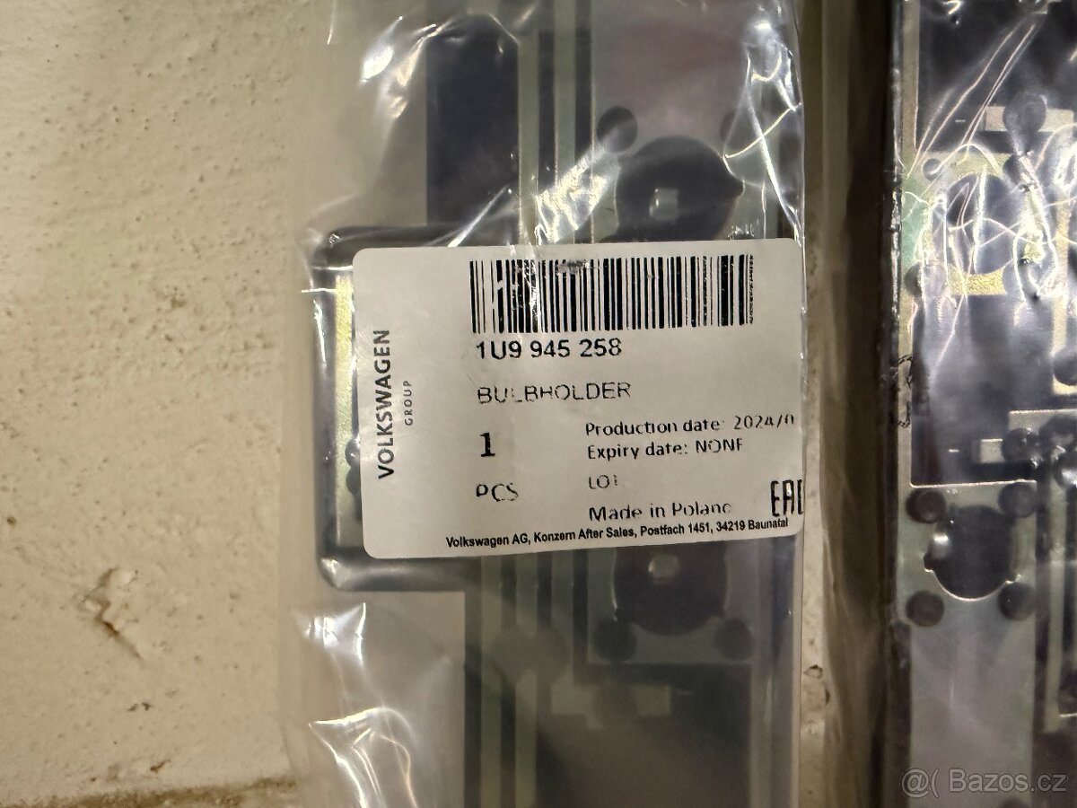 Nosič žárovek, těsnění z. světla Škoda Octavia I combi - 2