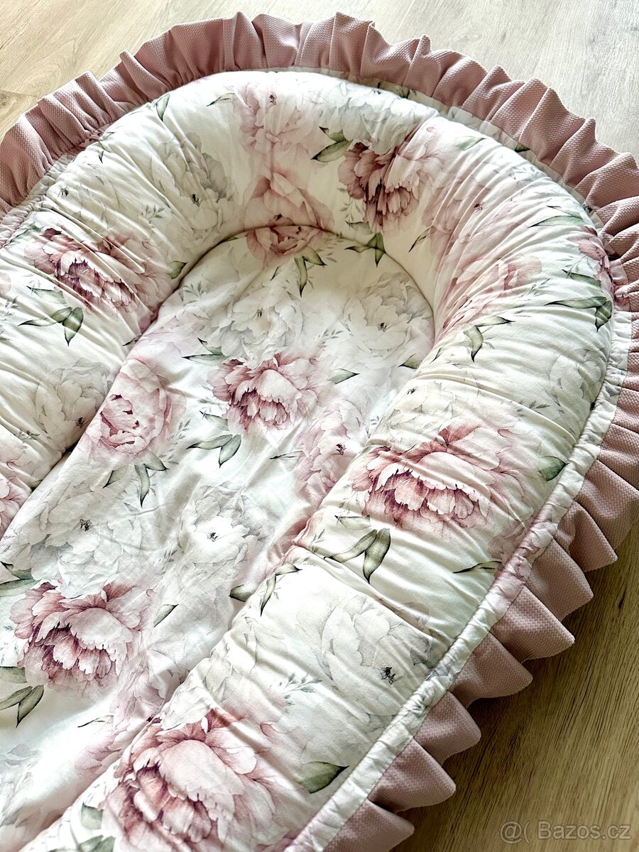 Velké hnízdečko, zavinovačka a polštářek - 2