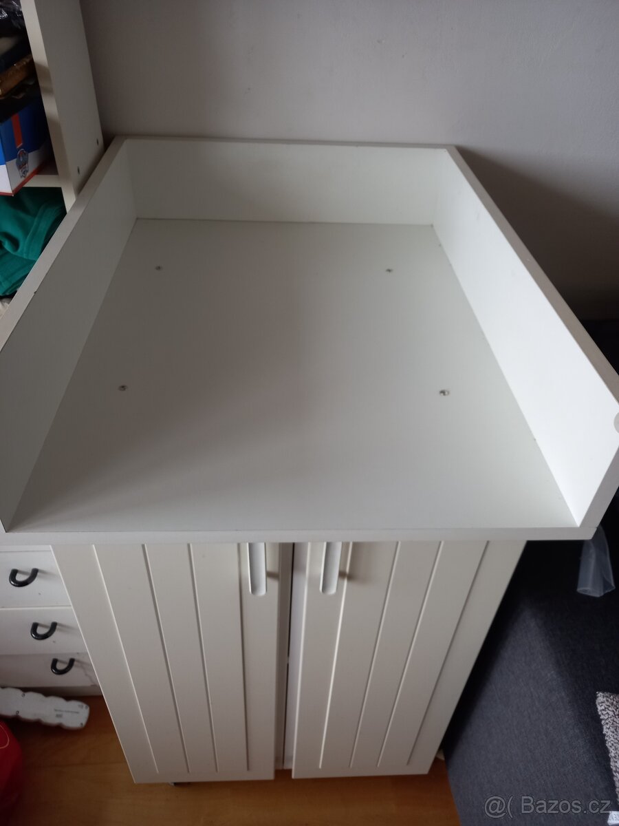 Přebalovací pult - 2