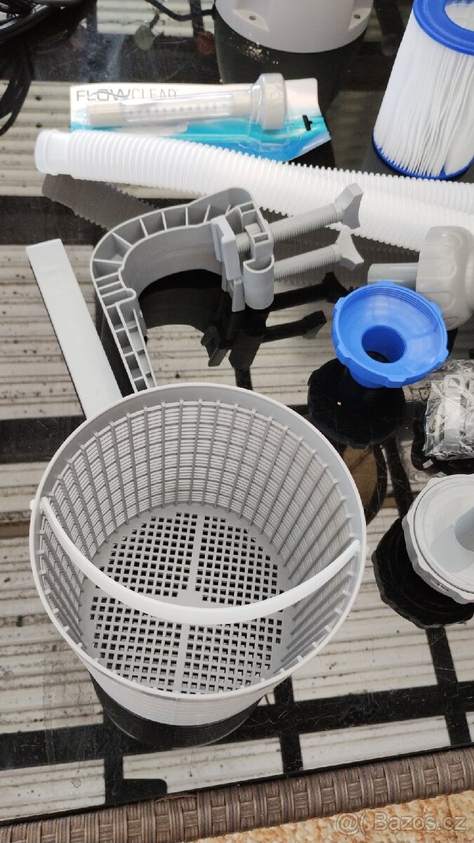 Kartušová filtrace k bazénu plus příslušenstvi. Nová - 2