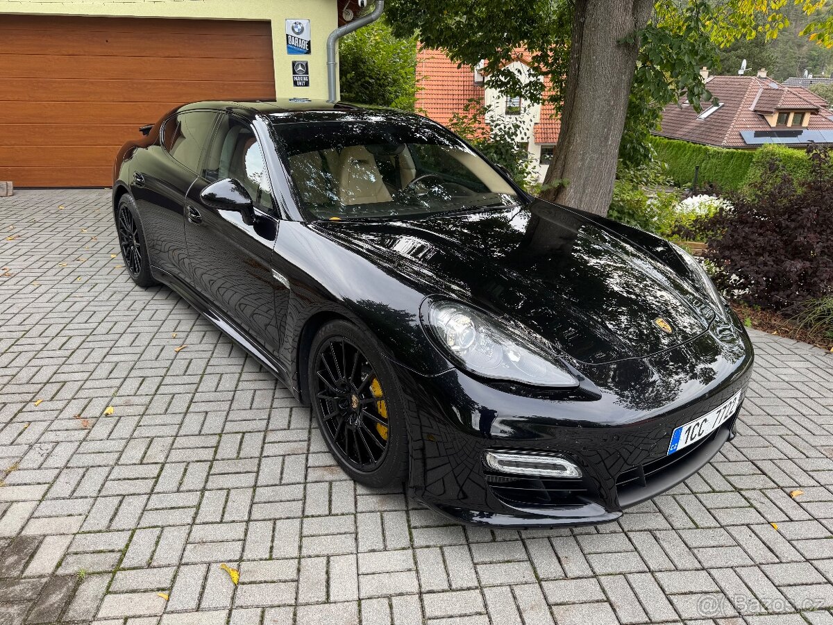 Porsche Panamera turbo S 550ps - 2