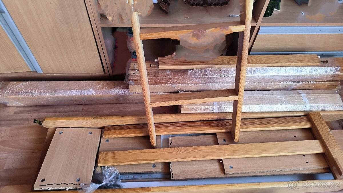 Vyvýšená postel se skluzavkou - 2