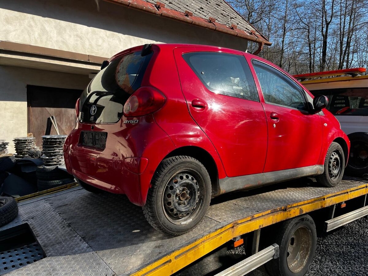NÁHRADNÍ DÍLY - Toyota Aygo - 2