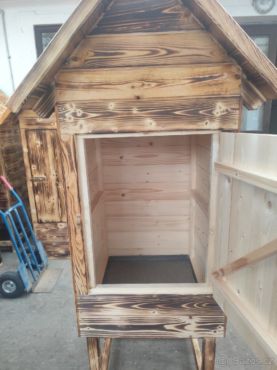 Dřevěná udírna - 2