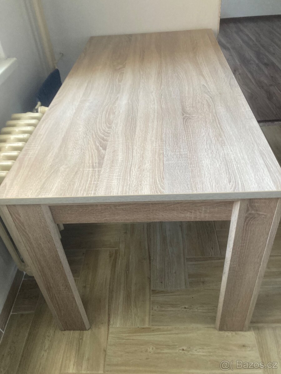 Jídelní stůl - 2