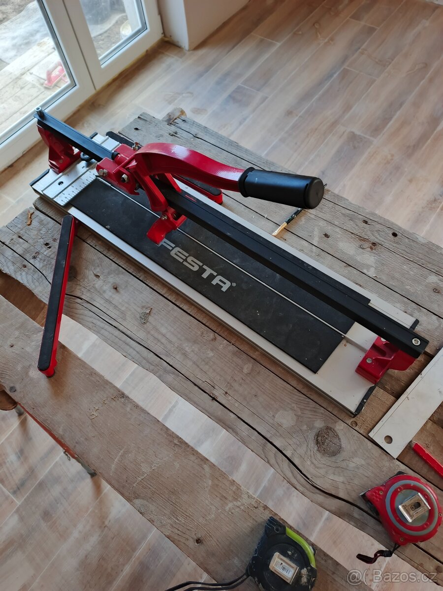 Řezačka dlažby - 2