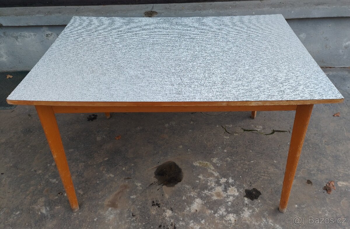 Stůl jídelní - s umakartovou deskou - Mier Topoľčany - 2