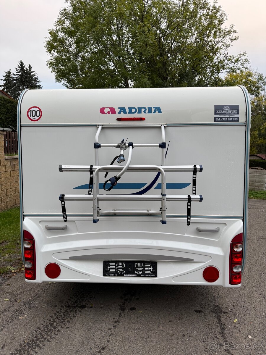 Adria Adora 512UP -mover, předstan - 2