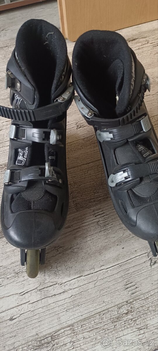 Kolečkové brusle. 2x použité. - 2