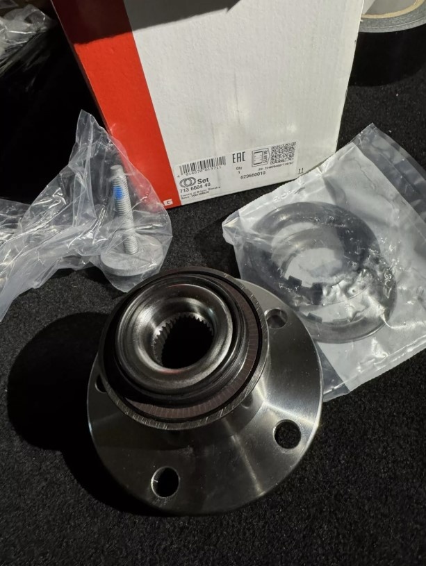 FAG 713660440 Sada lozisek kol VOLVO - 2