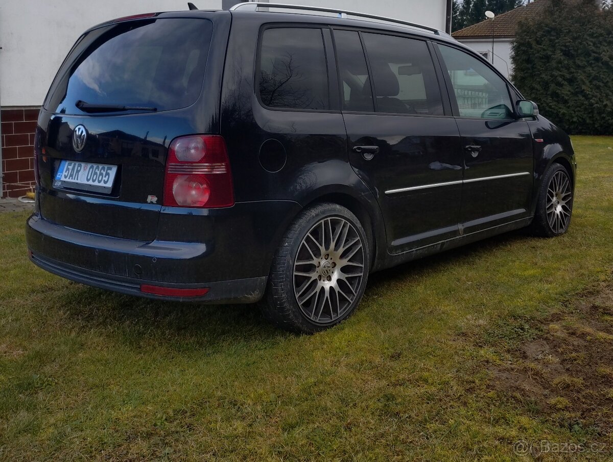 VW TOURAN 2.0 TDI HIGHLINE - 2