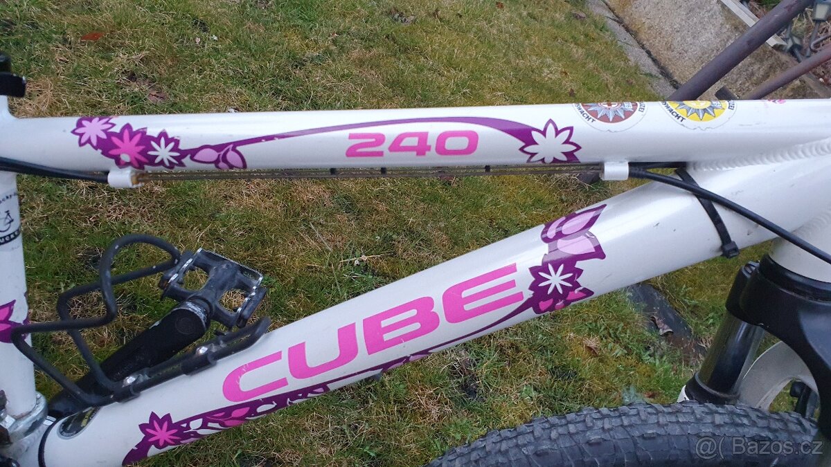 Cube 24" - 2