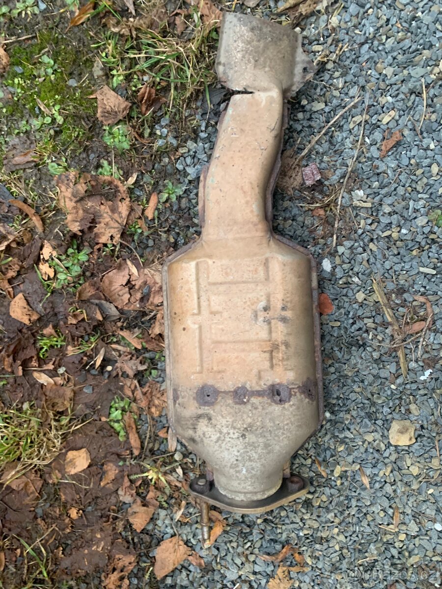 Prodám Katalyzátor Mazda 323F - 2