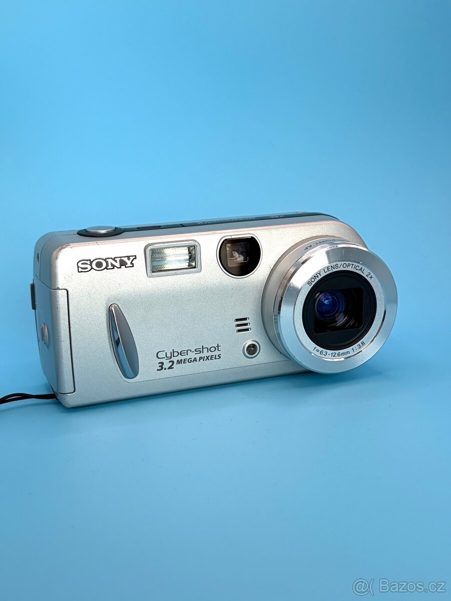 SONY Cyber-shot DSC-P52 - 2