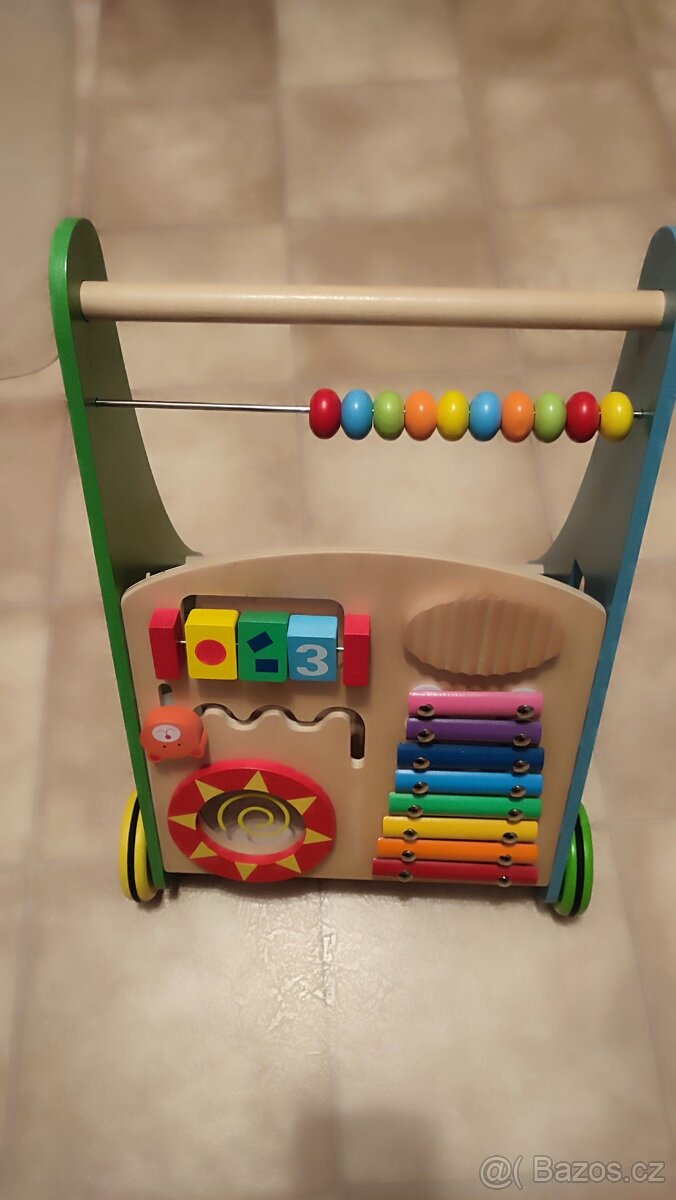 Dřevěné chodítko + aktivita - 2