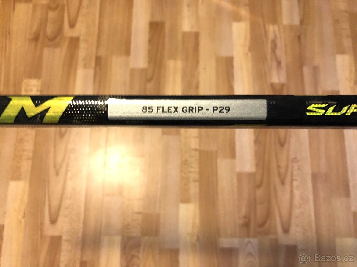 Hůl CCM Tacks AS4Pro, flex 85, pravá 29 - 2