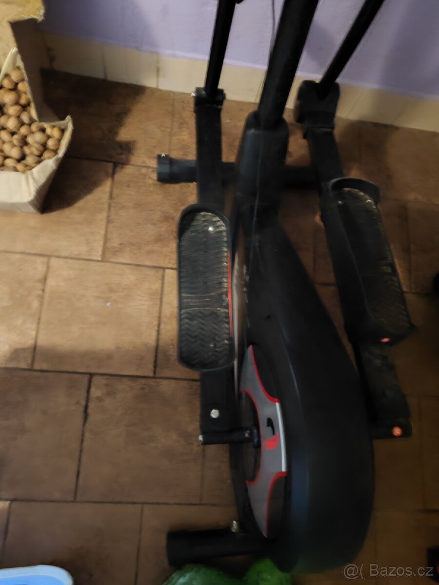 Prodám eliptický trenažér EL 5 z Lidlu - 2