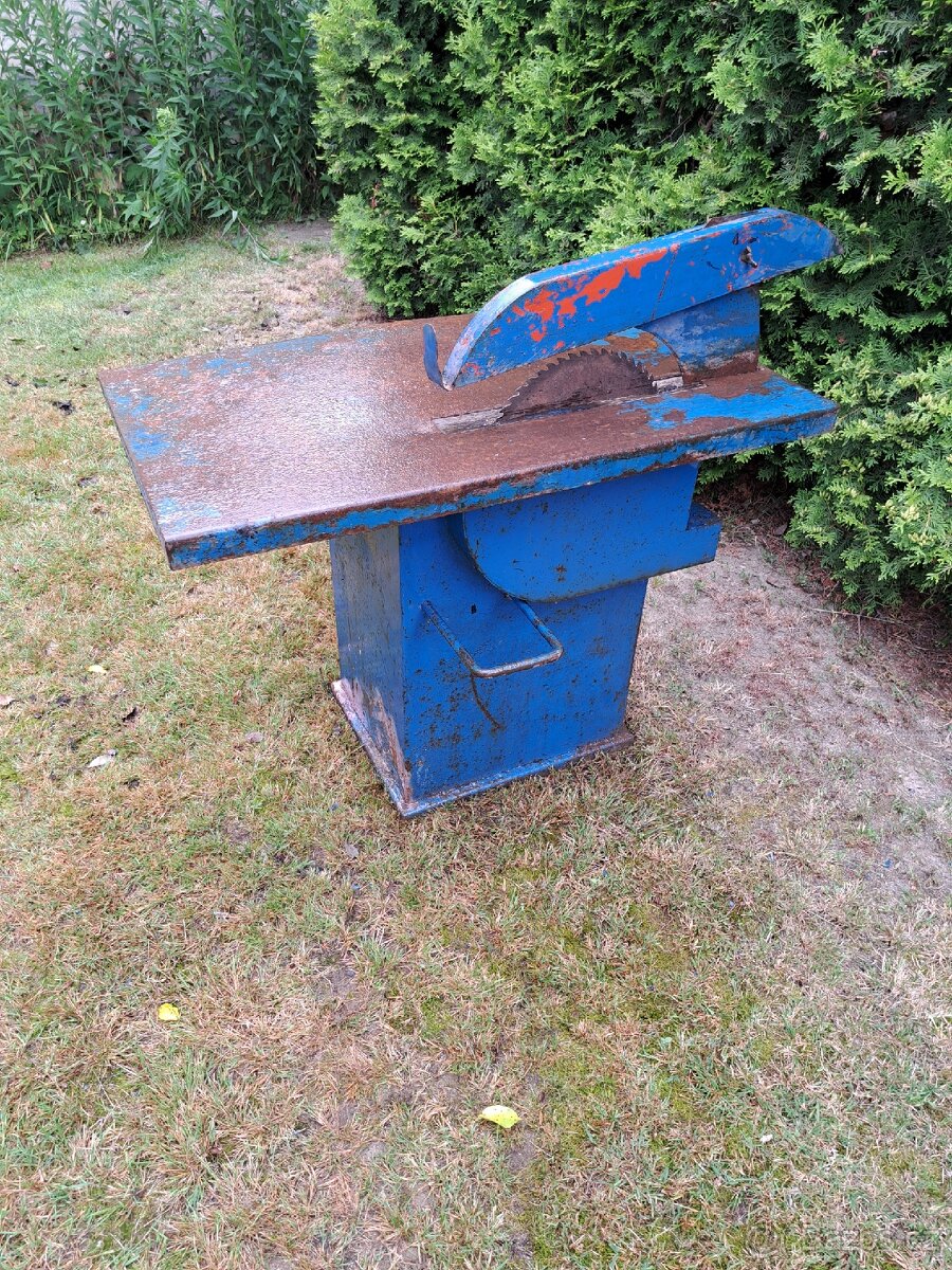 Starší stolová pila - 2