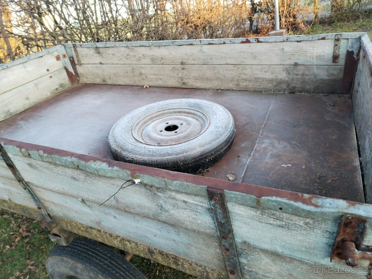 Vlečka za traktor - 2