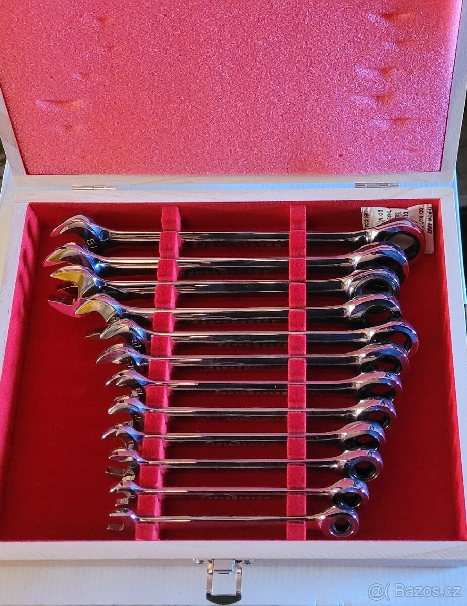 Sada 12ti vysoce kvalitních kombinovaných klíčů 8-19 - 2