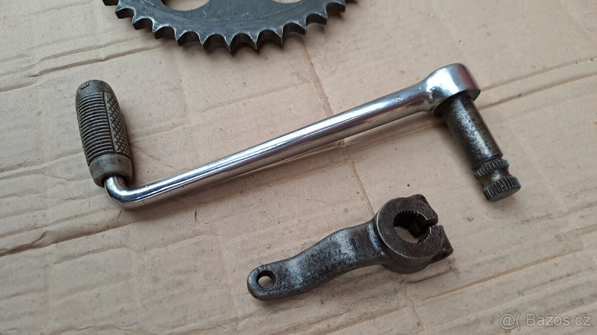 díly na skůtr ČZ 501/502 prase - 2