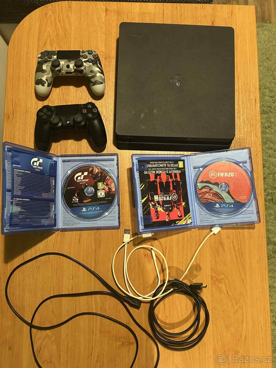 Playstation 4 Slim - 2