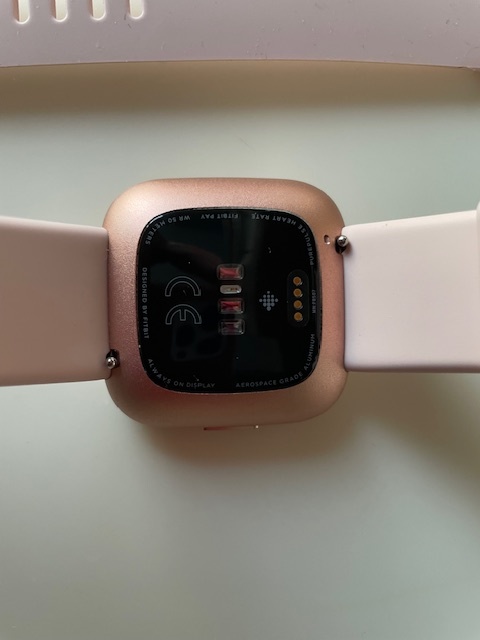 Chytré hodinky_Fitbit Versa 2 - 2