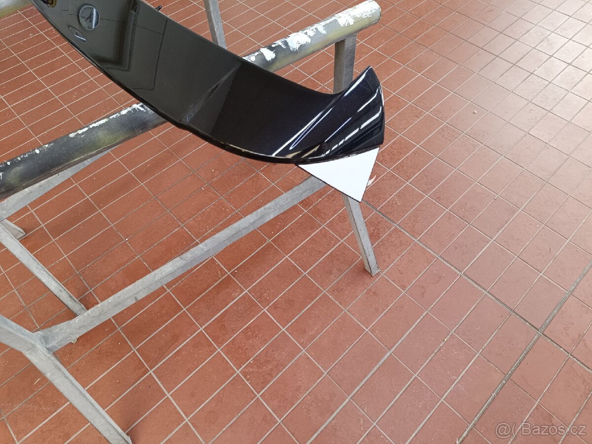 Prodám zadní spoiler 5 dveří na škoda Kamik novy - 2