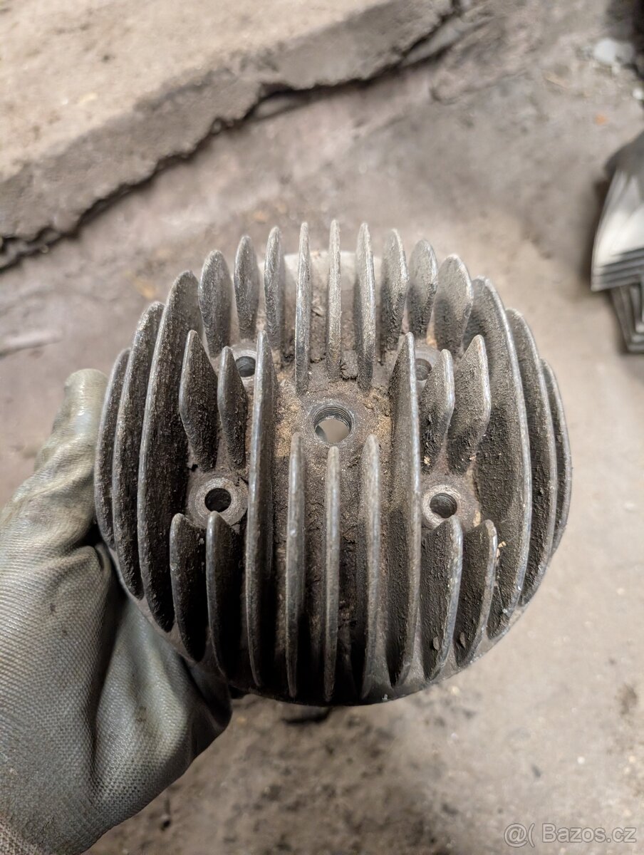 Hlava válce Jawa - 2