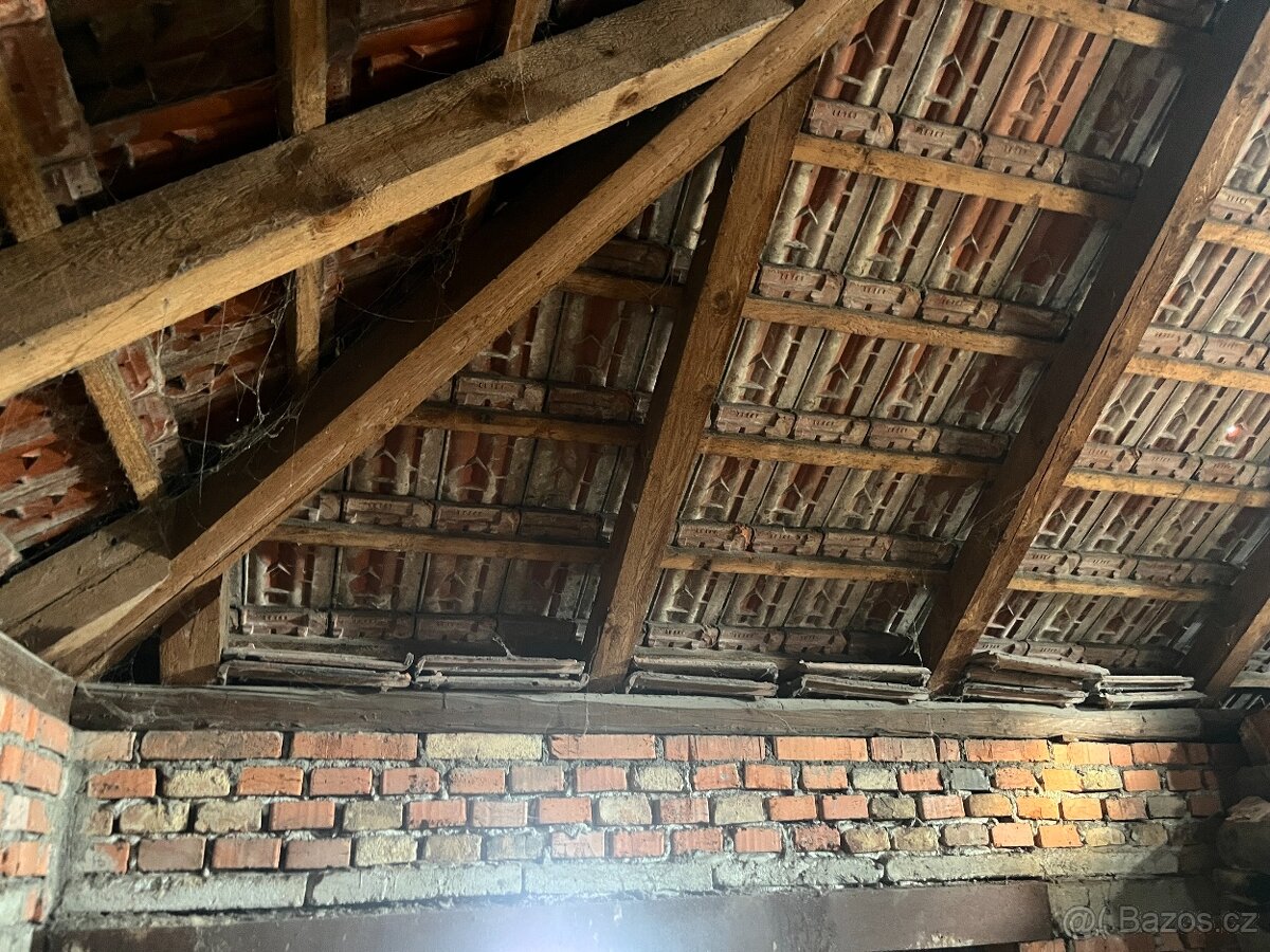 Zdarma - Zachovalý dřevěný krov - 2