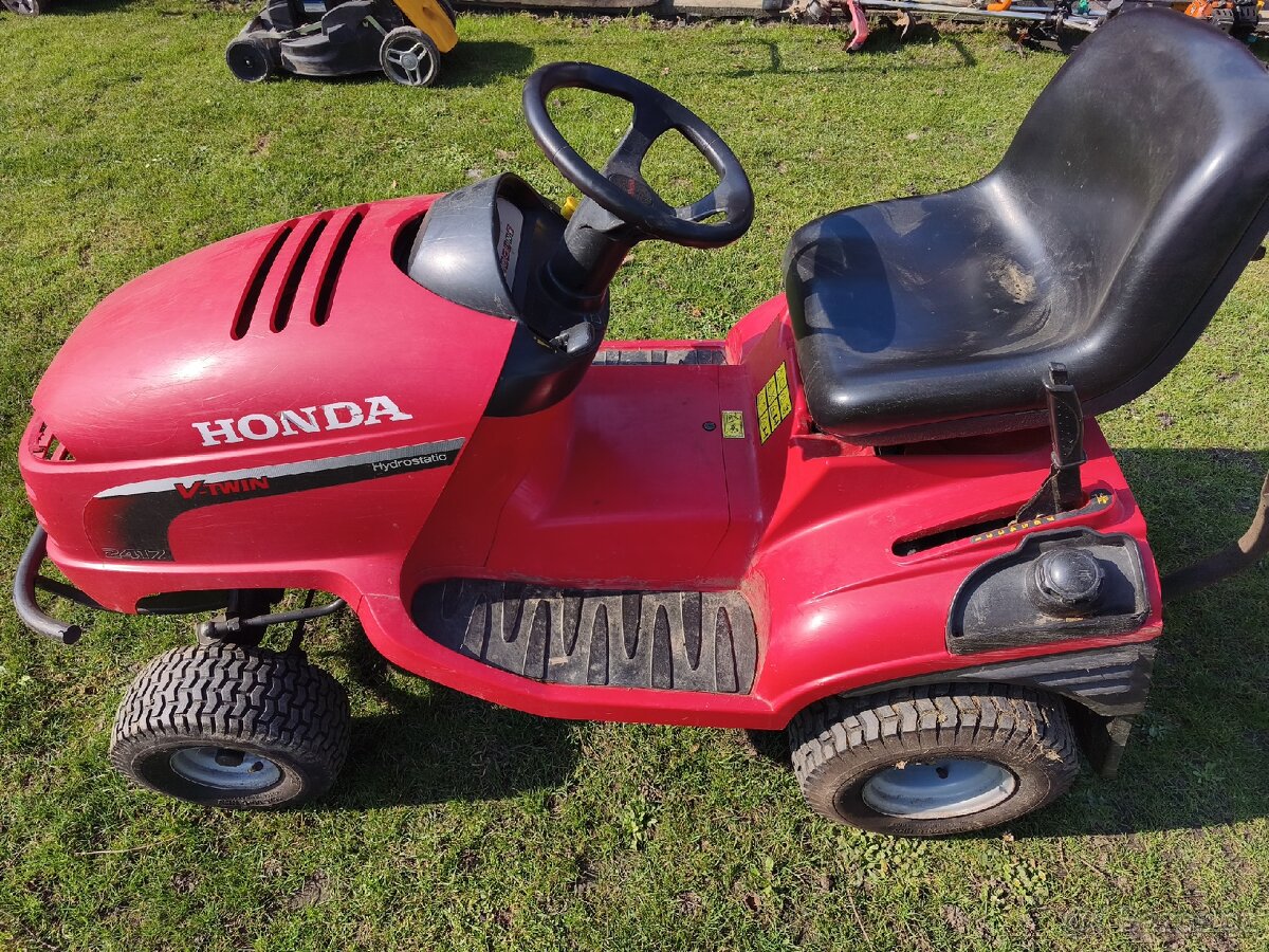 Traktůrek Honda - 2