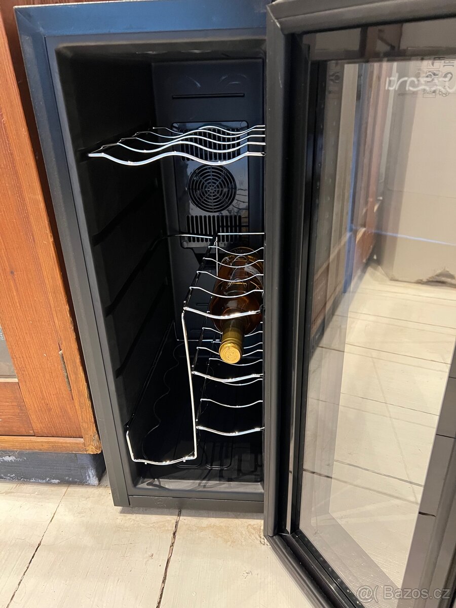 Vinotéka Guzzanti GZ-12 - 2