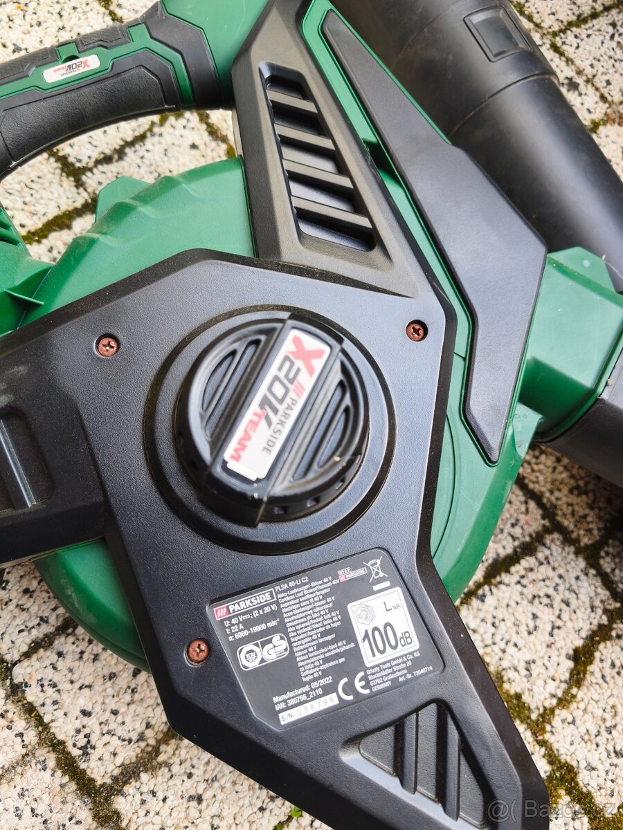 Parkside vysavač listí Aku - 2