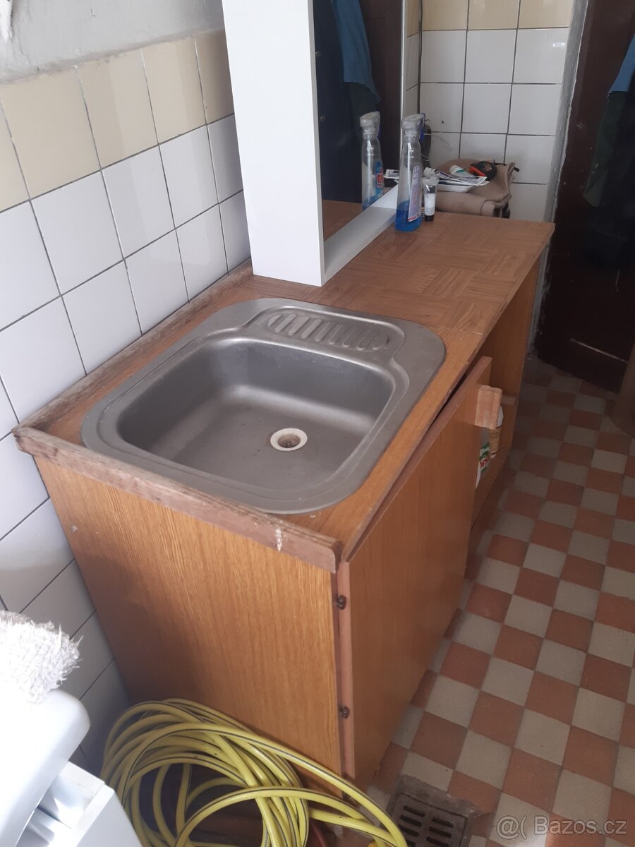 Kuchyňská deska s dřezem - 2