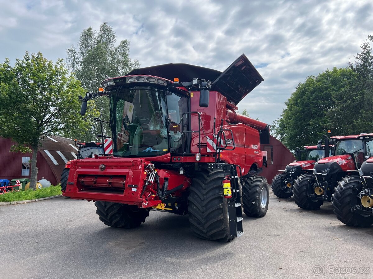 Case IH AF 8250 kolový - 2