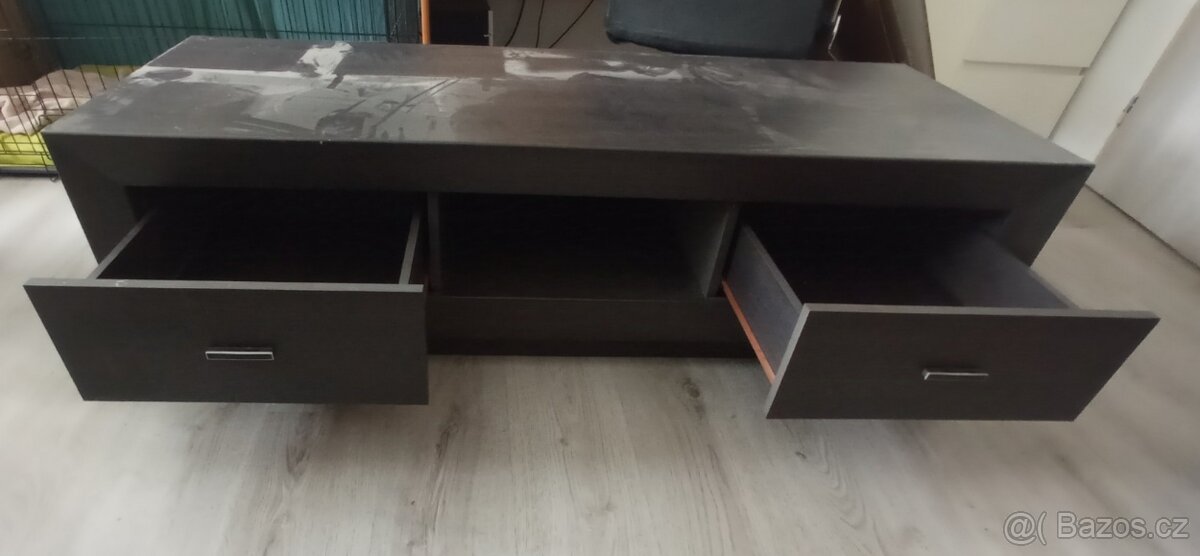 Stolek pod televizi - 2