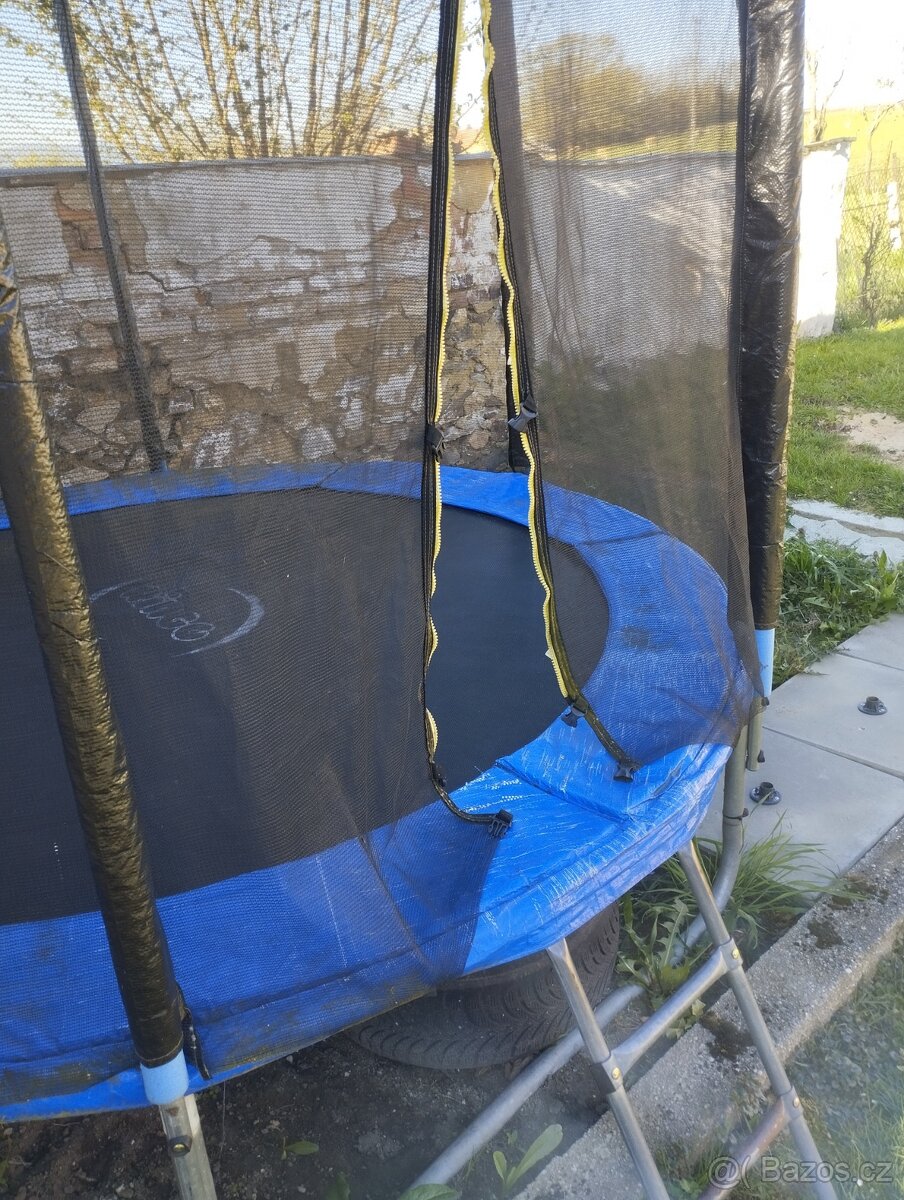 TRAMPOLÍNA 2,4m - 2