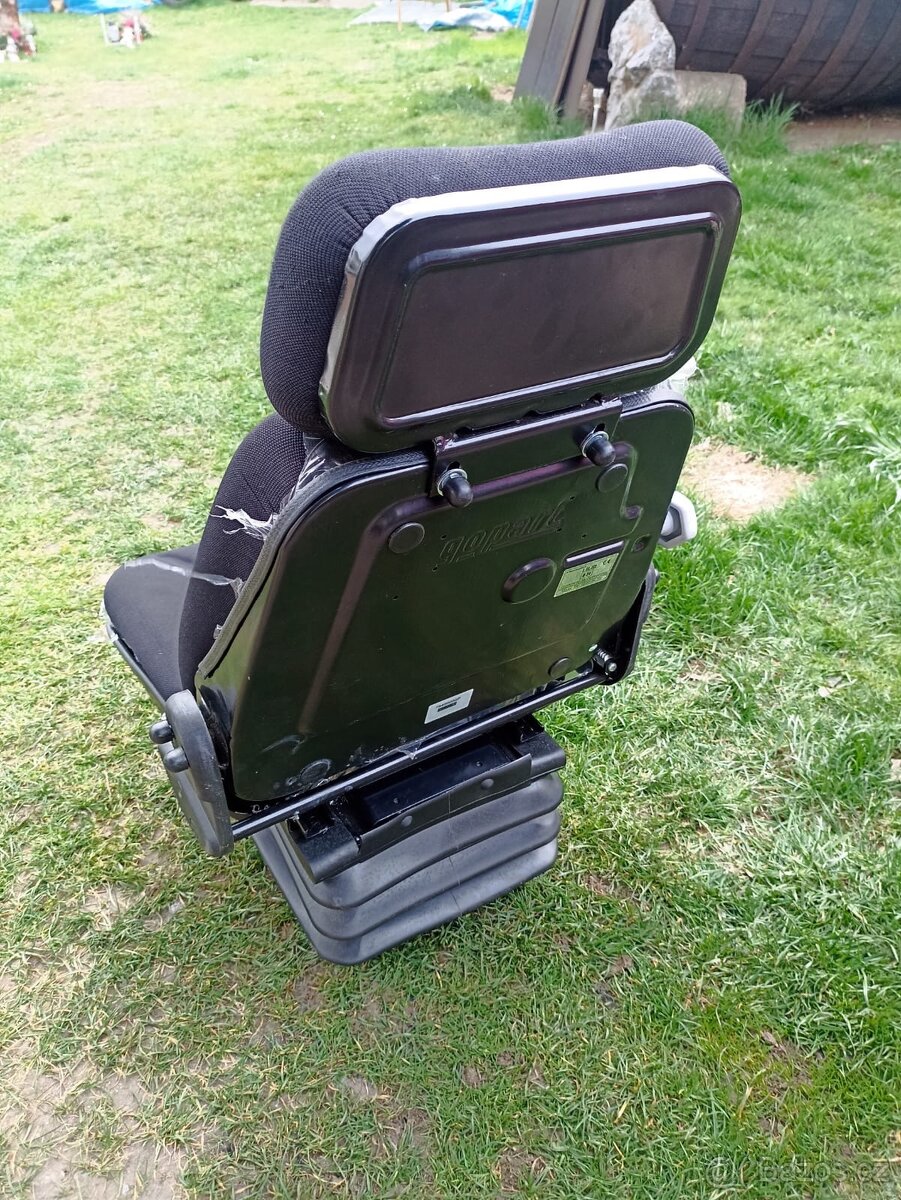 mechanická sedačka vhodná i do traktoru - 2