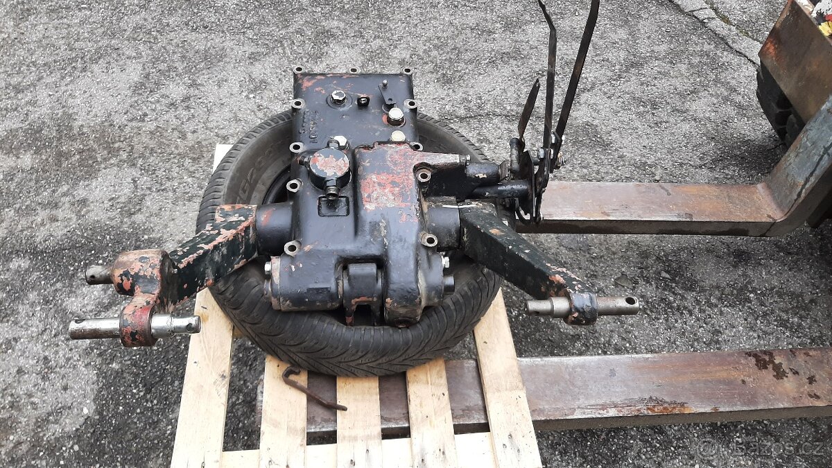 Prodám viko hydrauliky po go. - 2