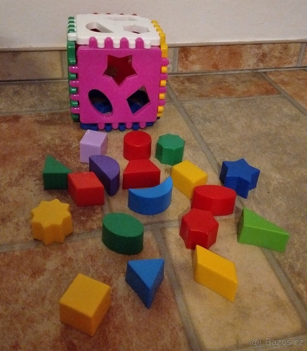 Vkládačka kostka - 2