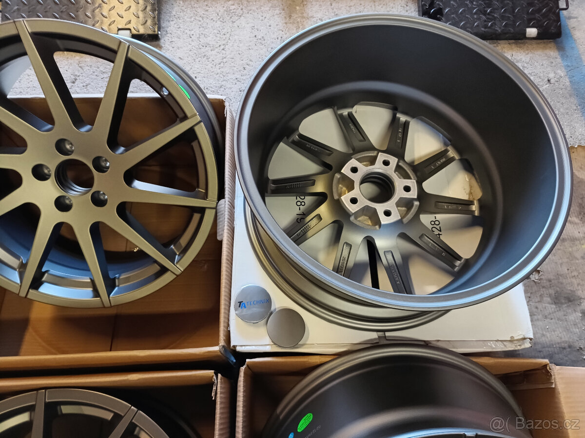 Konkávní Sada disků R19 5x112 TAtechnix - 2