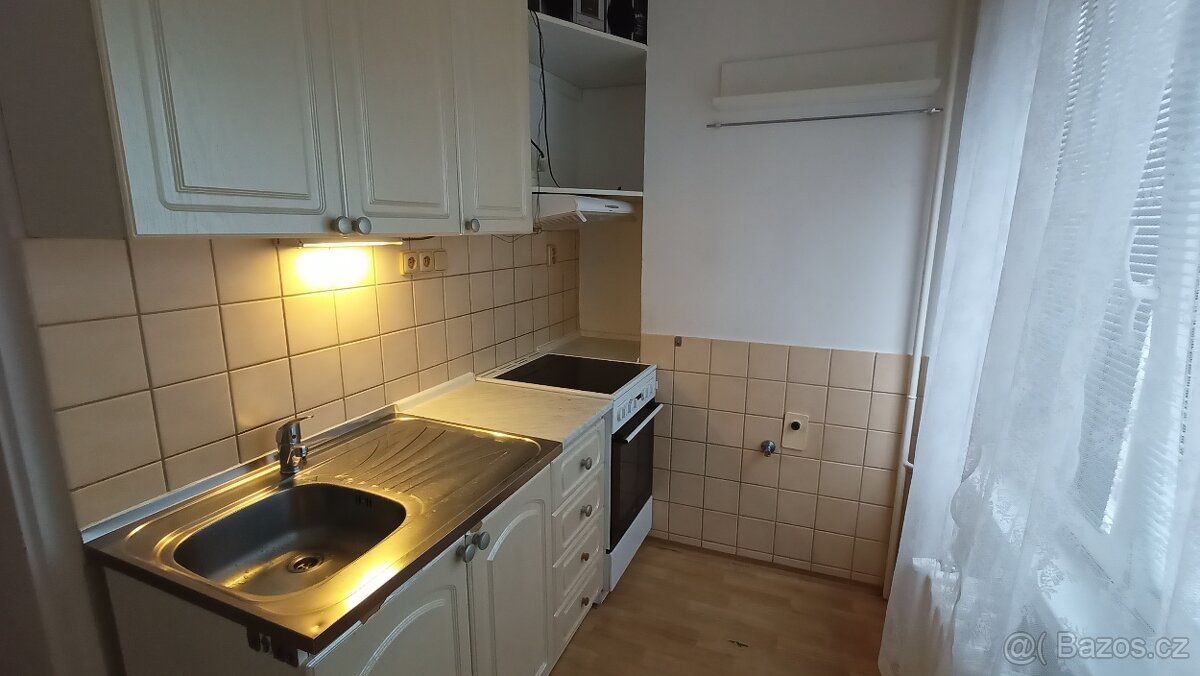 Pronájem bytu Lázně Bohdaneč 1+kk - 2