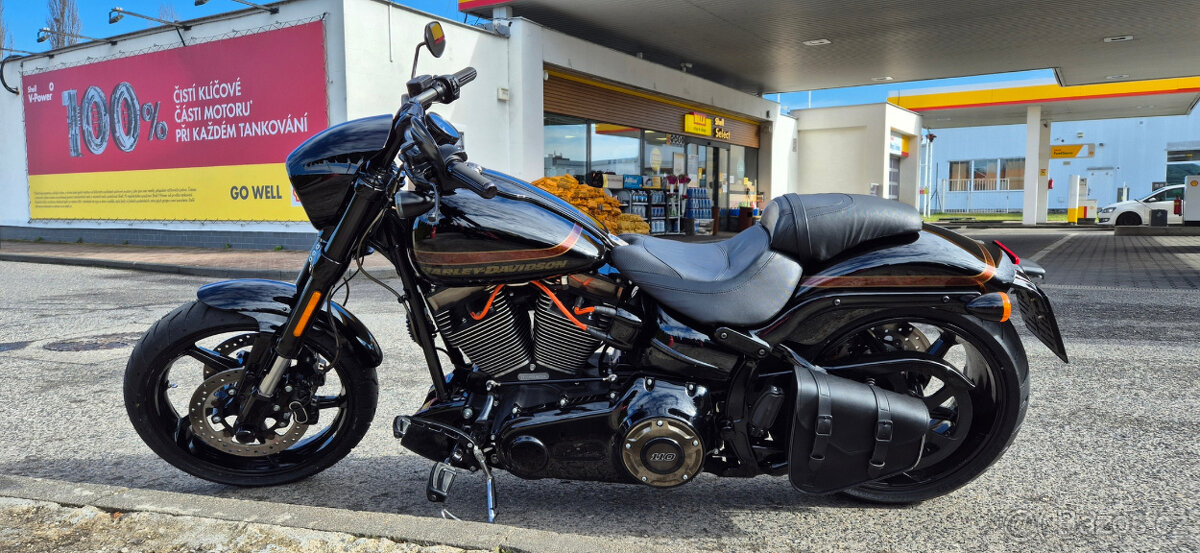 Harley Davidson Breakout CVO Pro Street - 2