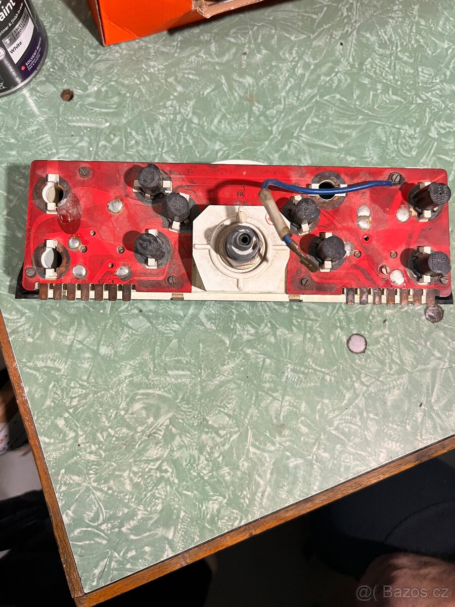 Škoda 100 - přístrojová deska - budíky,tachometr - 2