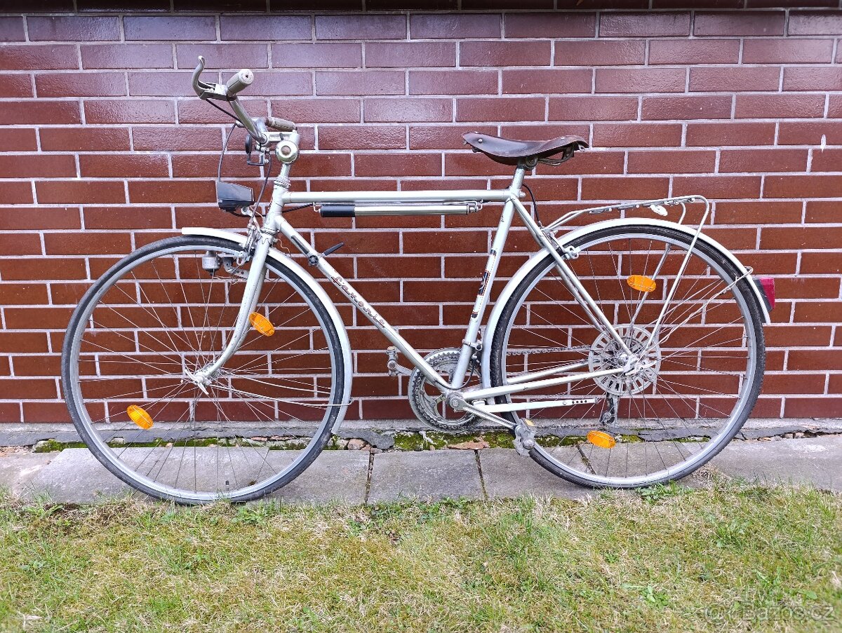 Jízdní kola Favorit - 2