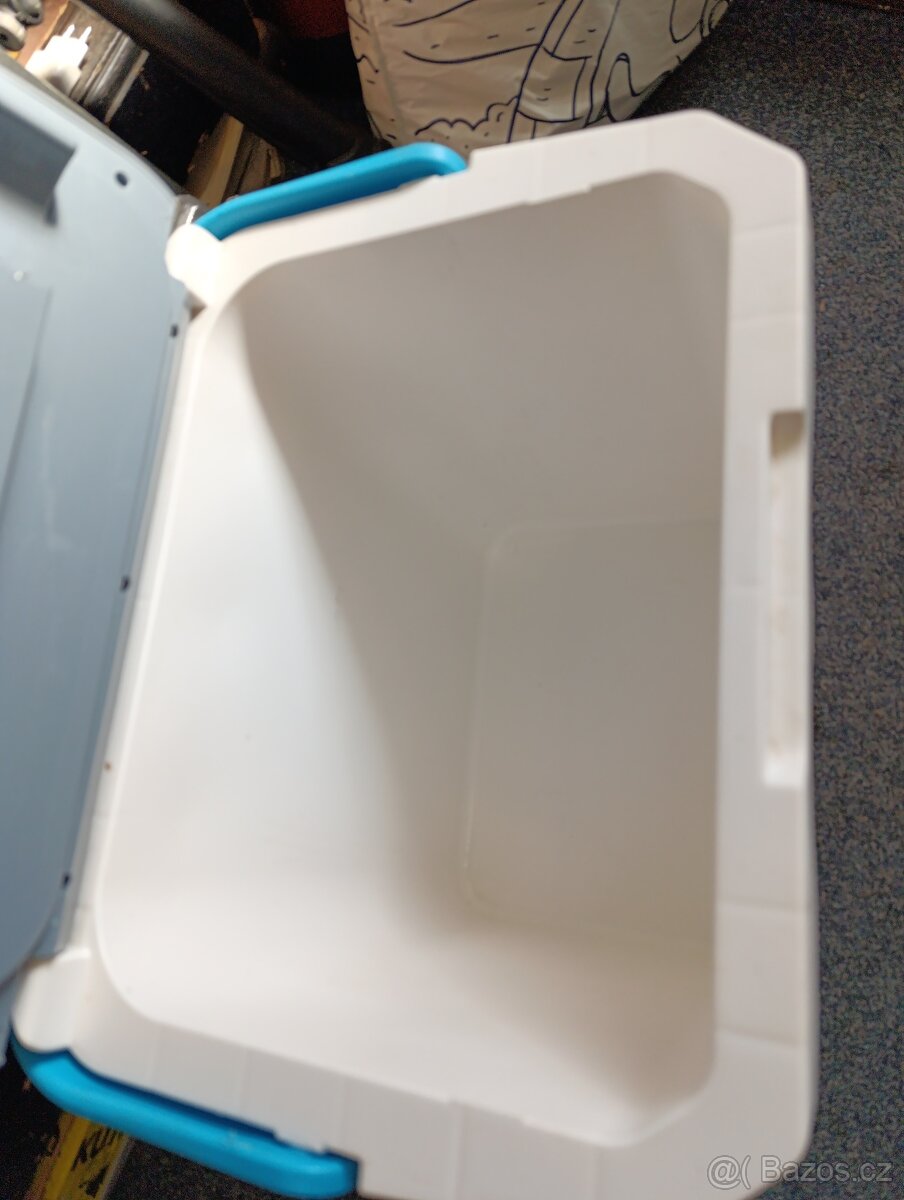 Cestovní chladící box - 2