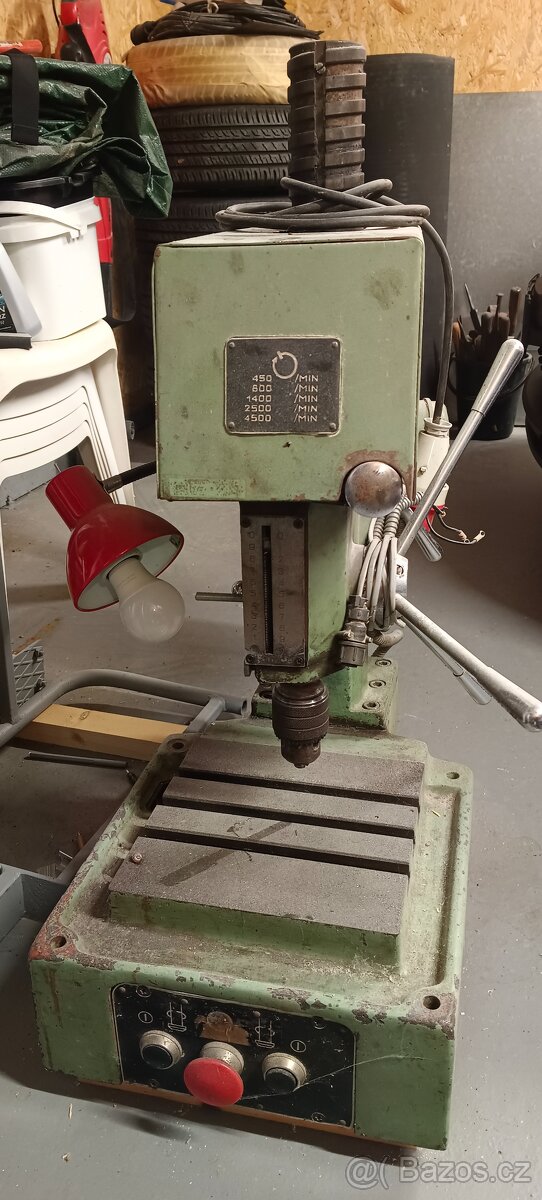 Stolní vrtačka Komunaras 2M112 - 2