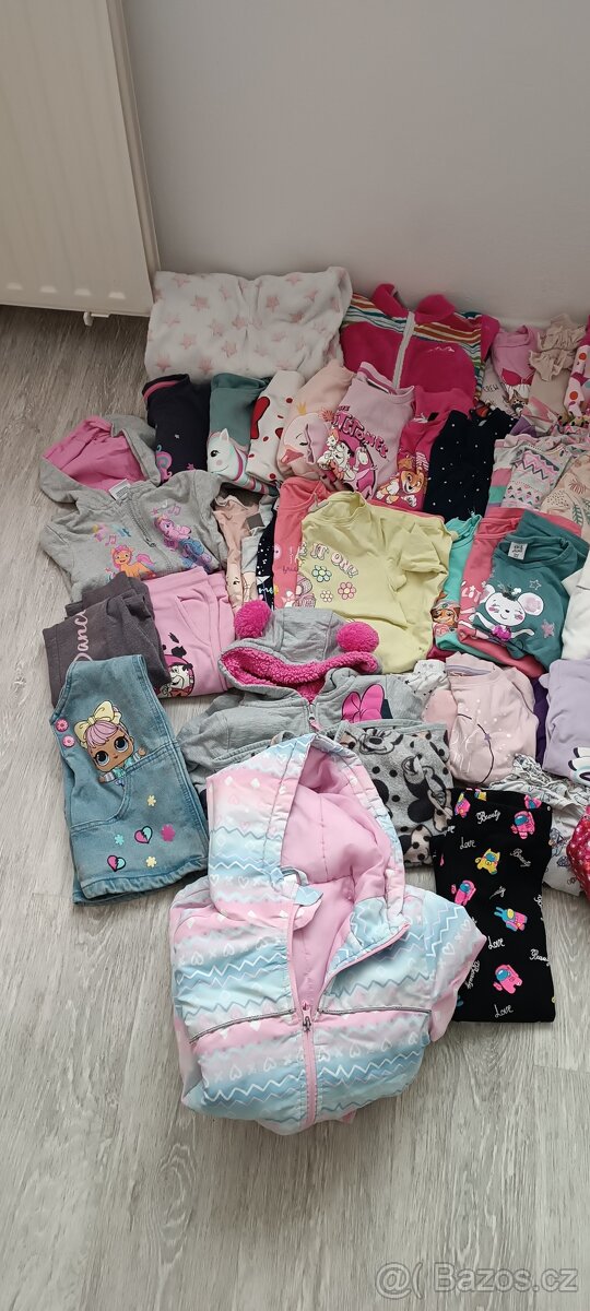 Balík dívčího oblečení 116/122 - 2